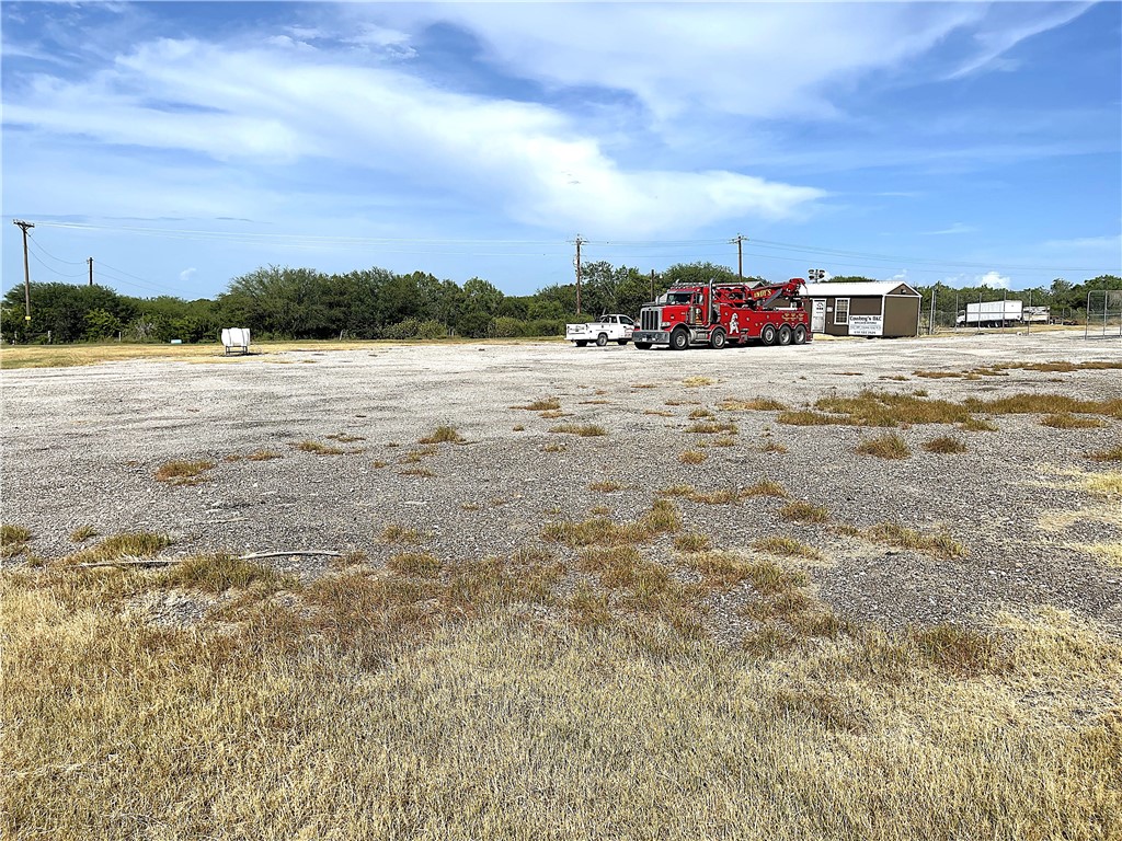 1858 Texas State Highway 72 Kenedy TX 78119