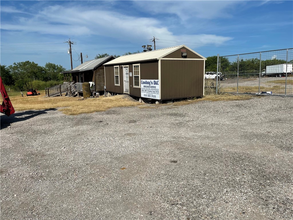 1858 Texas State Highway 72 Kenedy TX 78119
