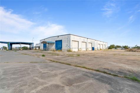 1126 Airport Road Alice TX 78332