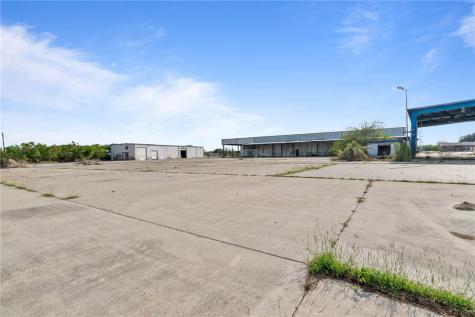 1126 Airport Road Alice TX 78332