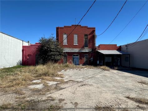 317 N Washington Street Beeville TX 78102