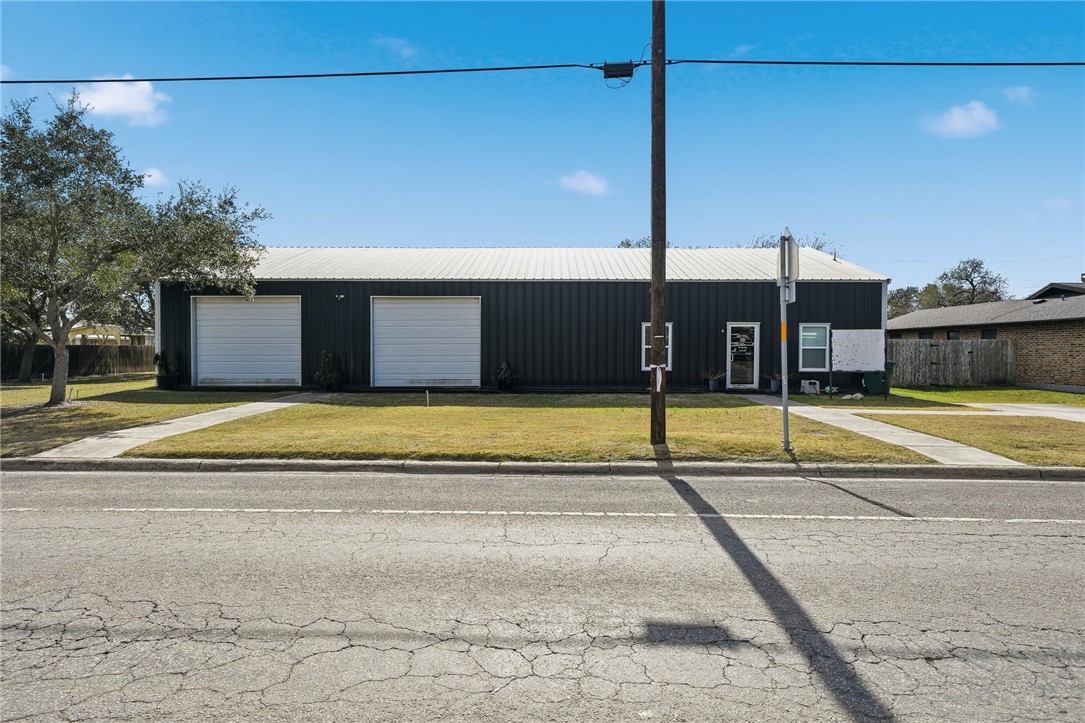 806 Locke Street Woodsboro TX 78393