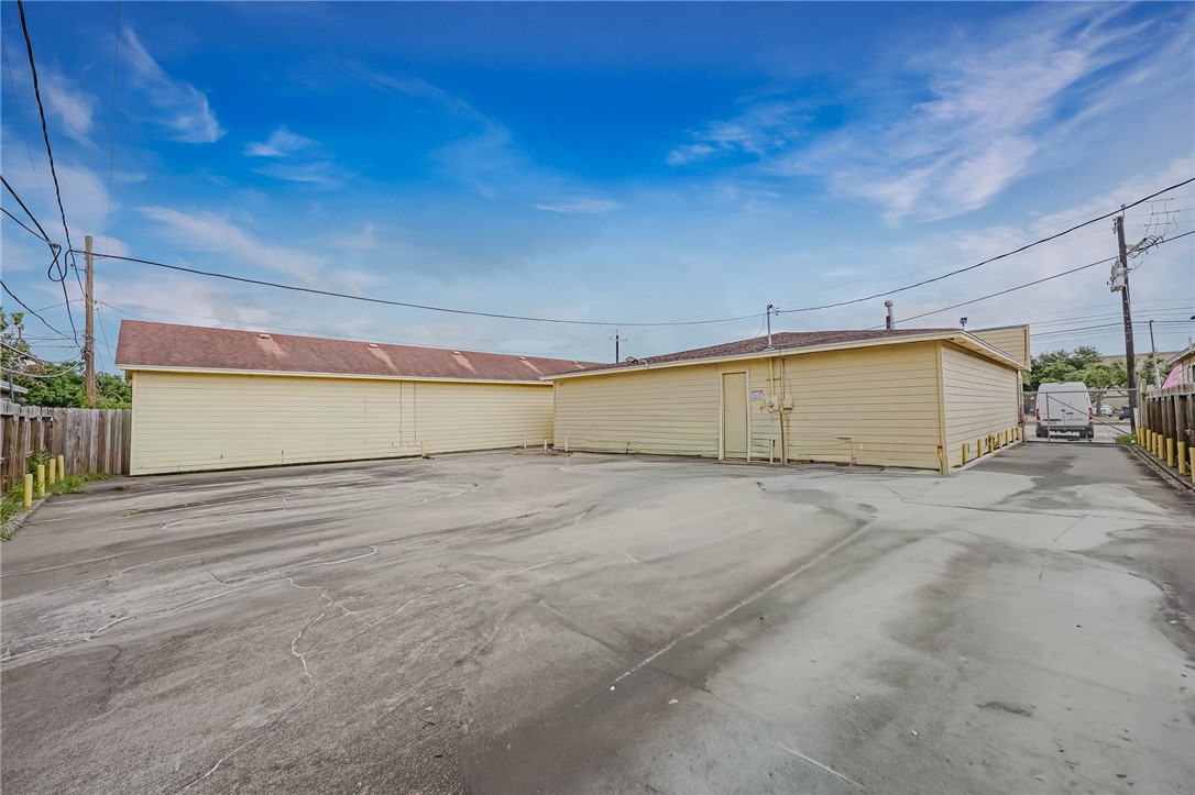 2621 Ayers Street Corpus Christi TX 78404