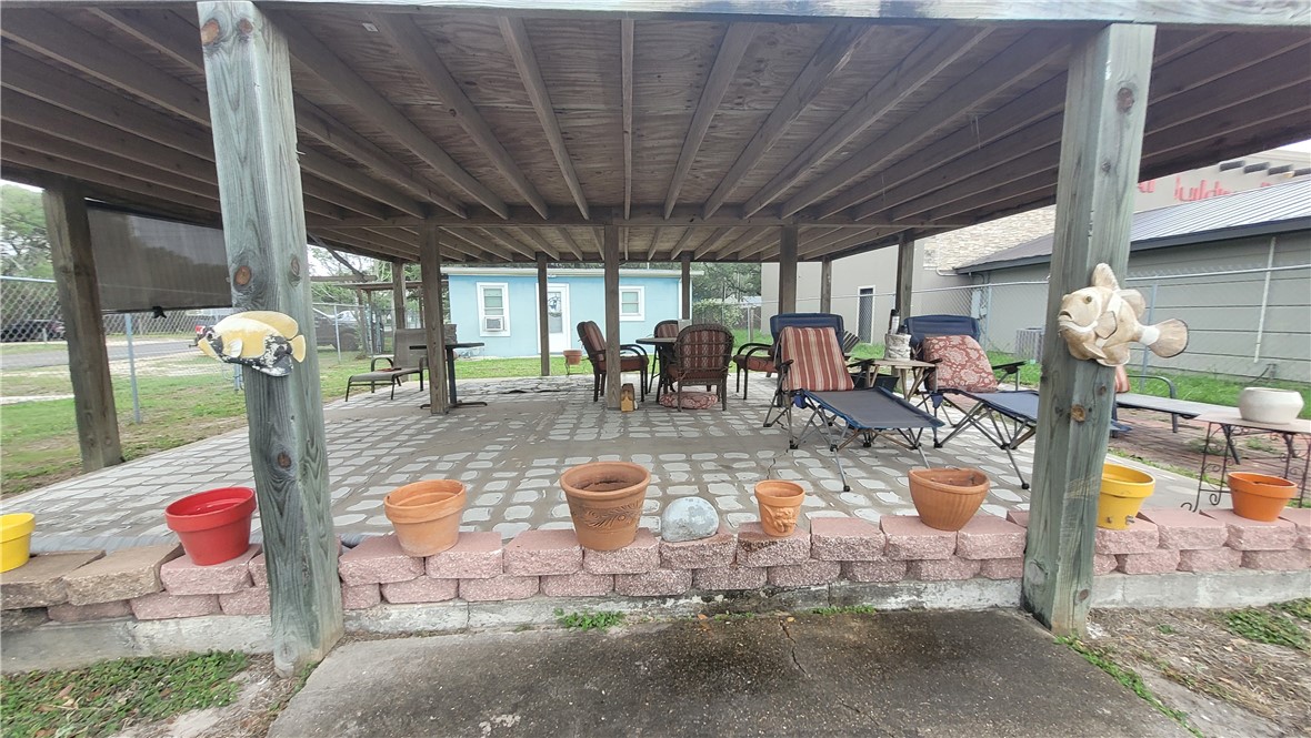 108 N Hood Street Rockport TX 78382