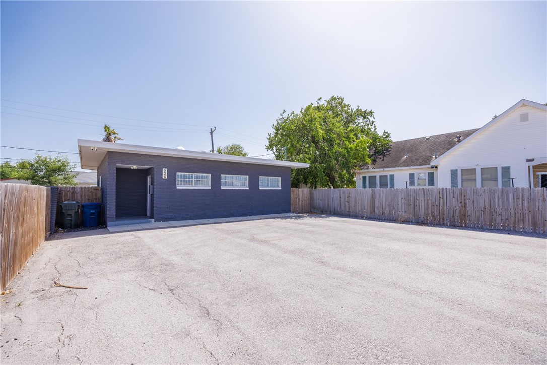 525 Clifford Street Corpus Christi TX 78404