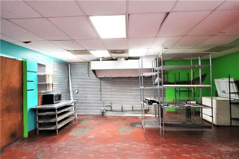 714 Dallas Portland TX 78374
