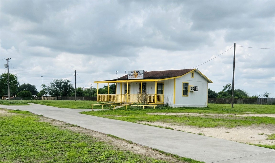 525 S Aransas Street Alice TX 78332