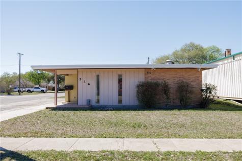 516 S San Patricio Street Sinton TX 78387