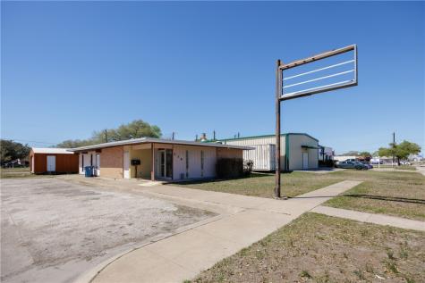 516 S San Patricio Street Sinton TX 78387