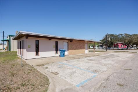516 S San Patricio Street Sinton TX 78387