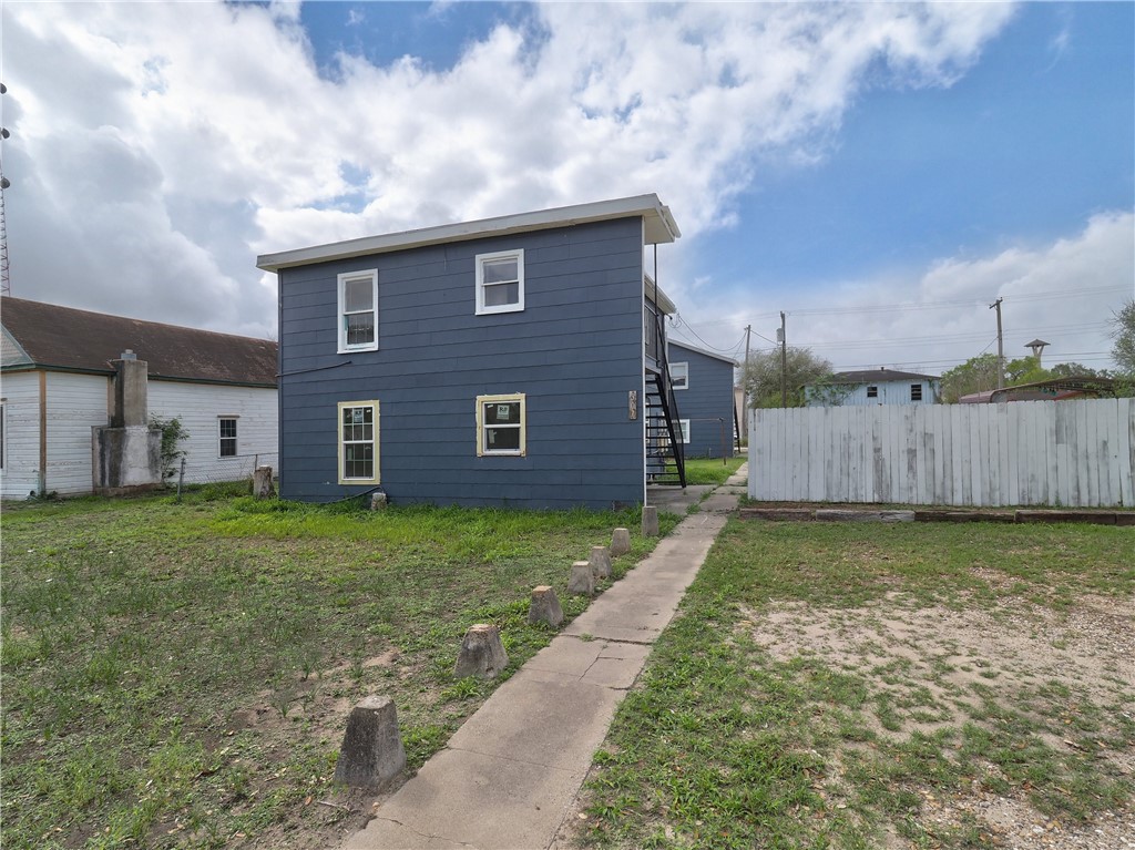 307 W Lee Avenue Kingsville TX 78363