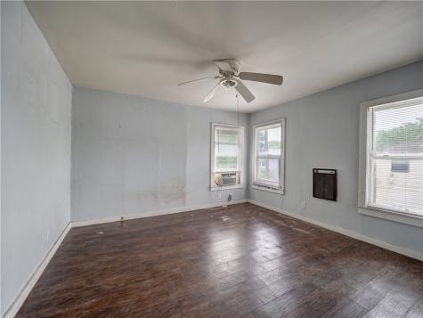 307 W Lee Avenue Kingsville TX 78363