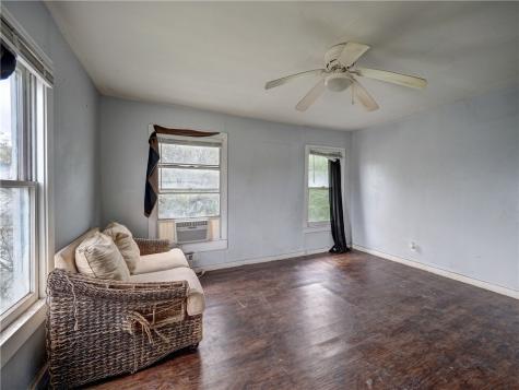 307 W Lee Avenue Kingsville TX 78363