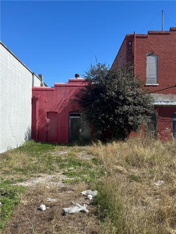 319 N Washington Street Beeville TX 78102