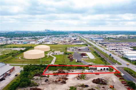 5102 Agnes Street Corpus Christi TX 78405