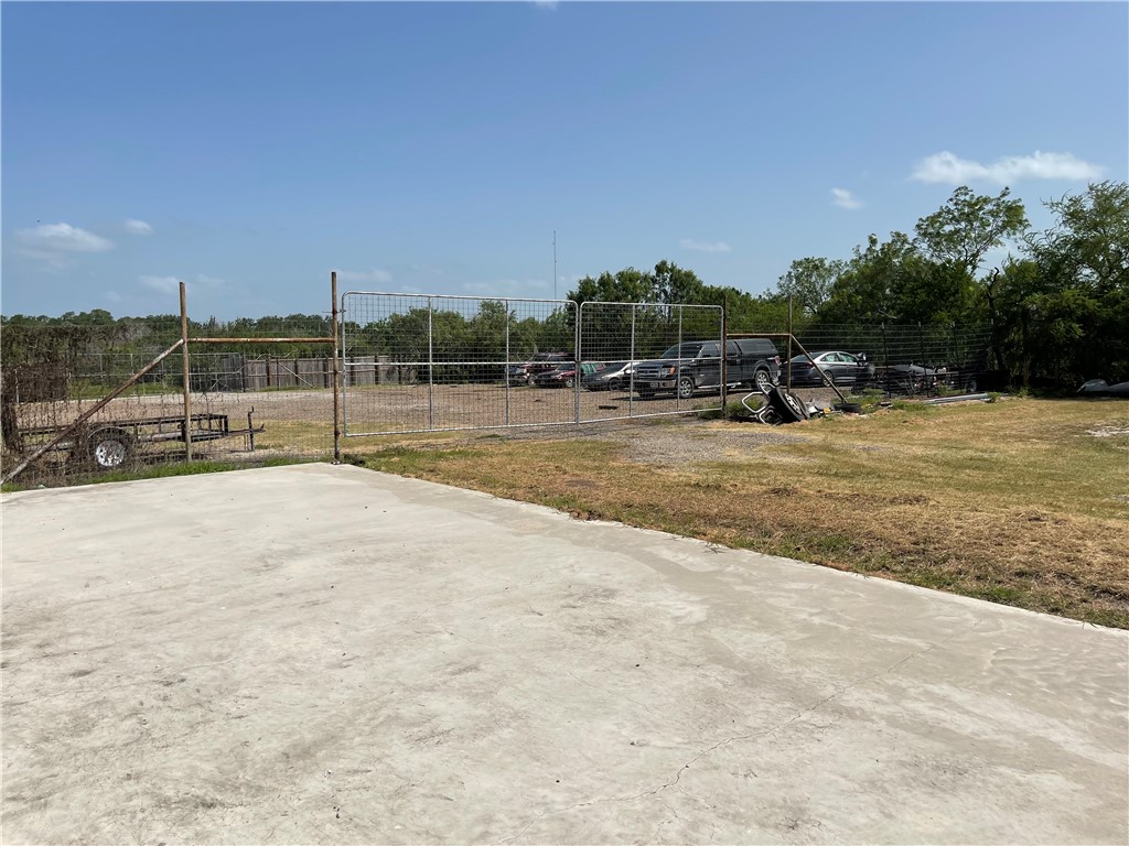 710 Katzfey Drive George West TX 78022