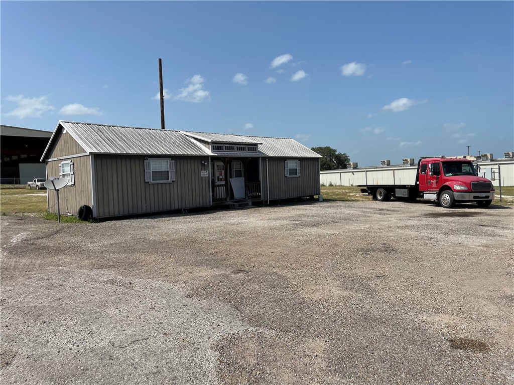 710 Katzfey Drive George West TX 78022