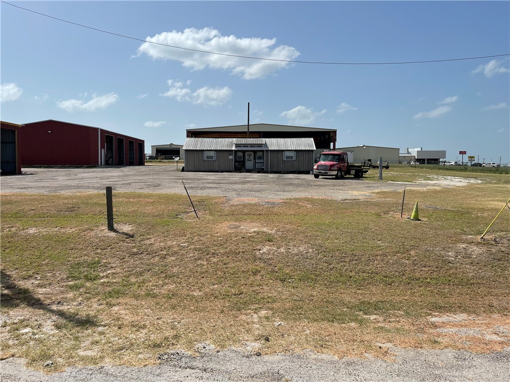 710 Katzfey Drive George West TX 78022