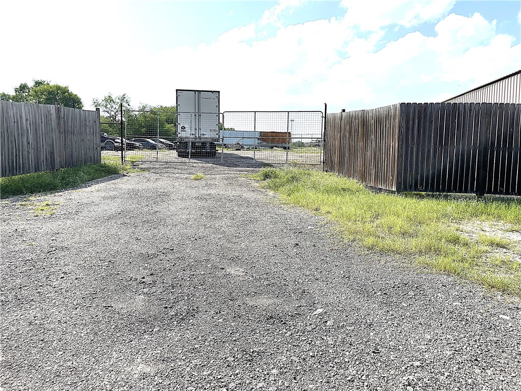 710 Katzfey Drive George West TX 78022