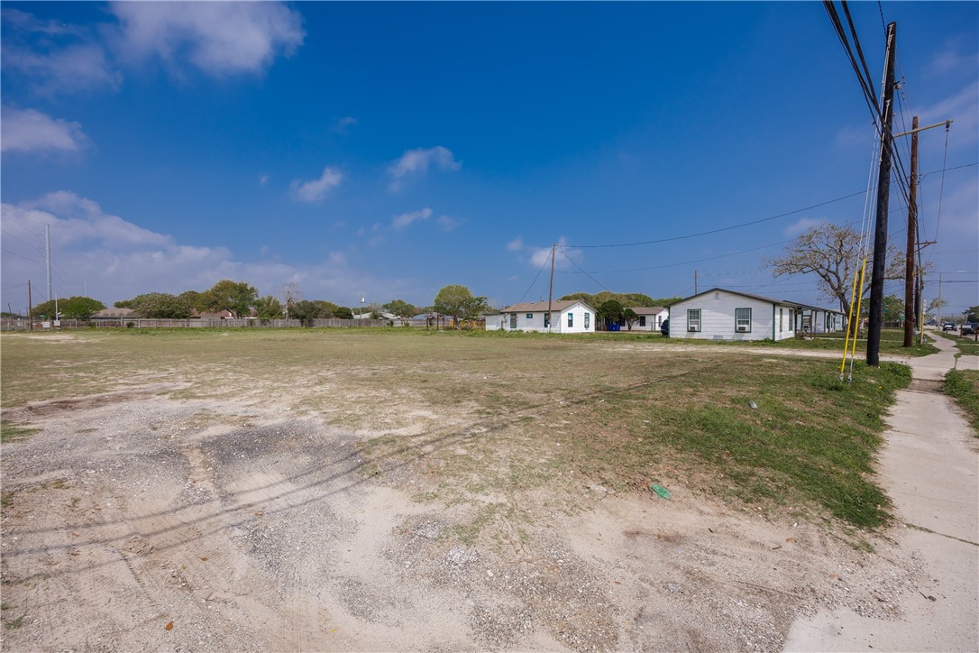 2250 Waldron Corpus Christi TX 78418
