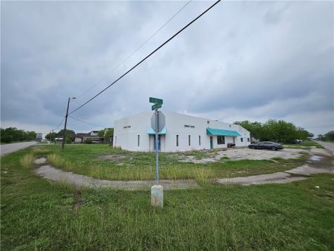 301 W Main Street Bishop TX 78343