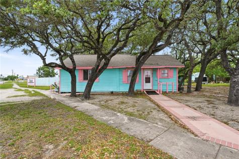 217 W Nelson Avenue Aransas Pass TX 78336