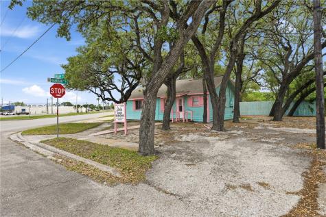 217 W Nelson Avenue Aransas Pass TX 78336