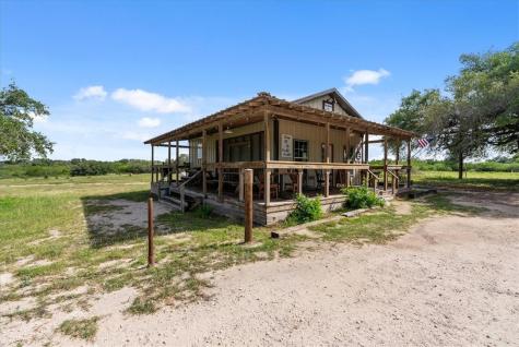 404 W Fm 351 Beeville TX 78102