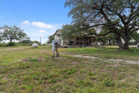 404 W Fm 351 Beeville TX 78102