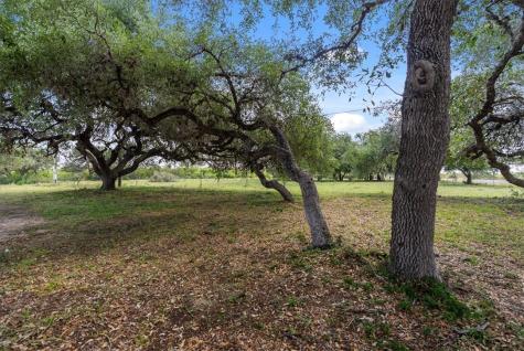 404 W Fm 351 Beeville TX 78102