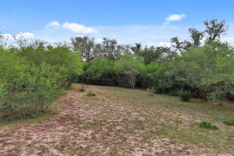 404 W Fm 351 Beeville TX 78102