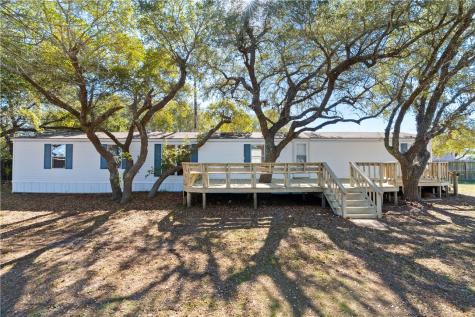 102 Oak Street Rockport TX 78382
