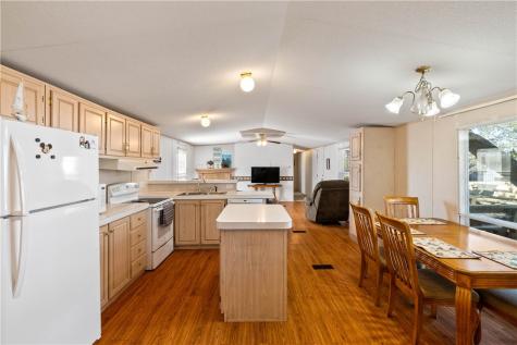 102 Oak Street Rockport TX 78382