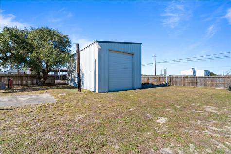 102 Oak Street Rockport TX 78382