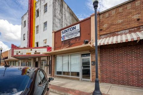 112 W Sinton Street Sinton TX 78387