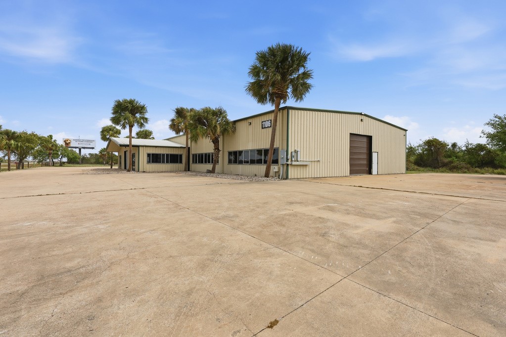1106 State Highway 35 Rockport TX 78382