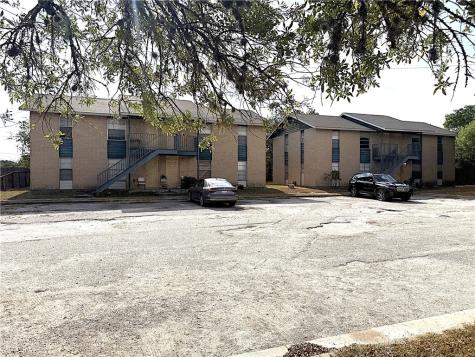 204 W Walton Street Beeville TX 78102