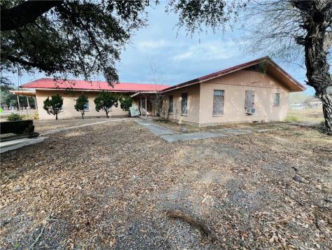 335 SE 4th Street Premont TX 78375