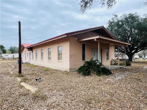 335 SE 4th Street Premont TX 78375