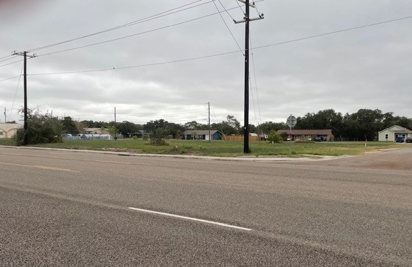 1325 W Market Street Rockport TX 78382