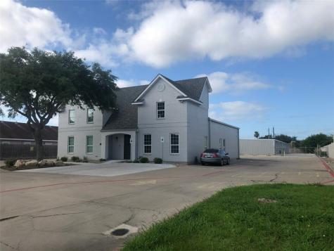 5325 Yorktown Boulevard Corpus Christi TX 78413