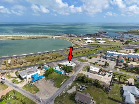 701 Highway 35 N Rockport TX 78382