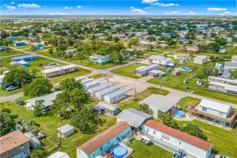 702 N 8th St N Port O'connor TX 77982