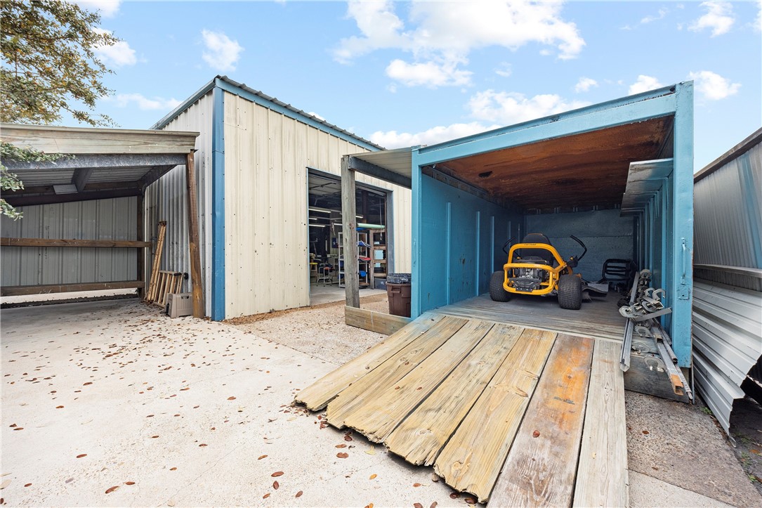 206 Highway 35 S Rockport TX 78382