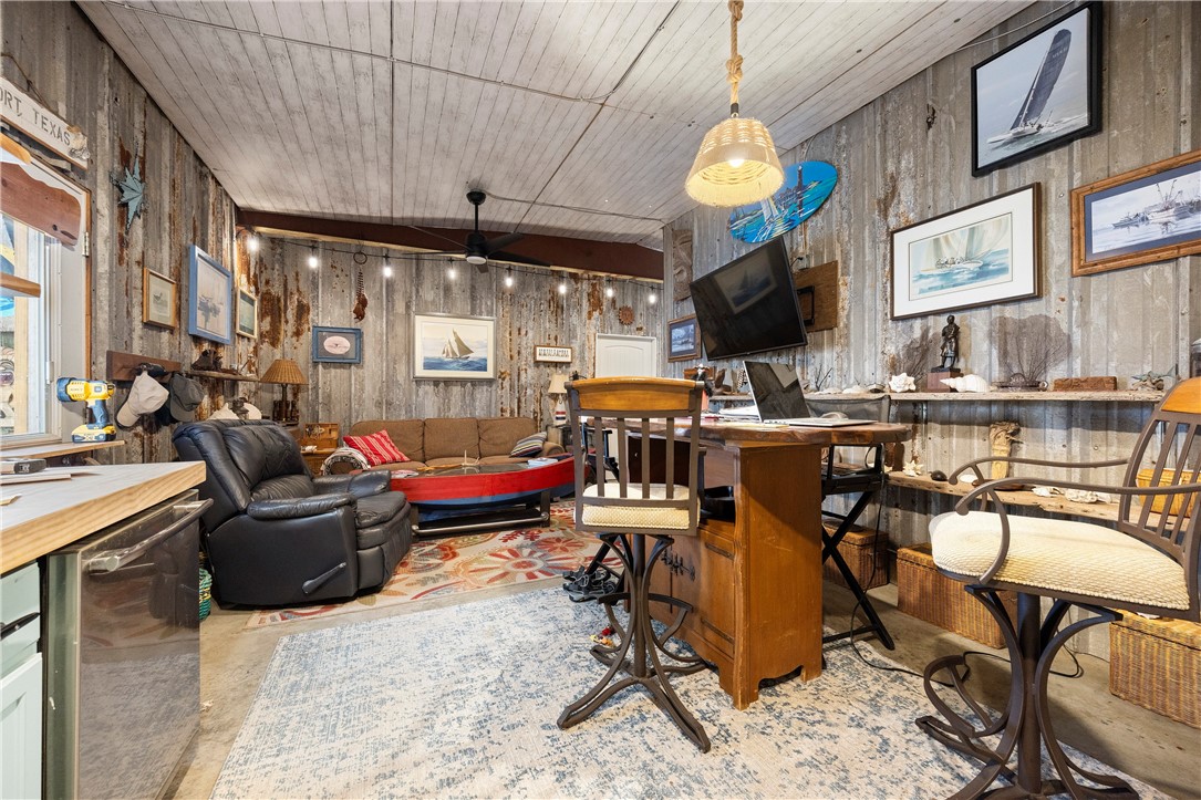 206 Highway 35 S Rockport TX 78382