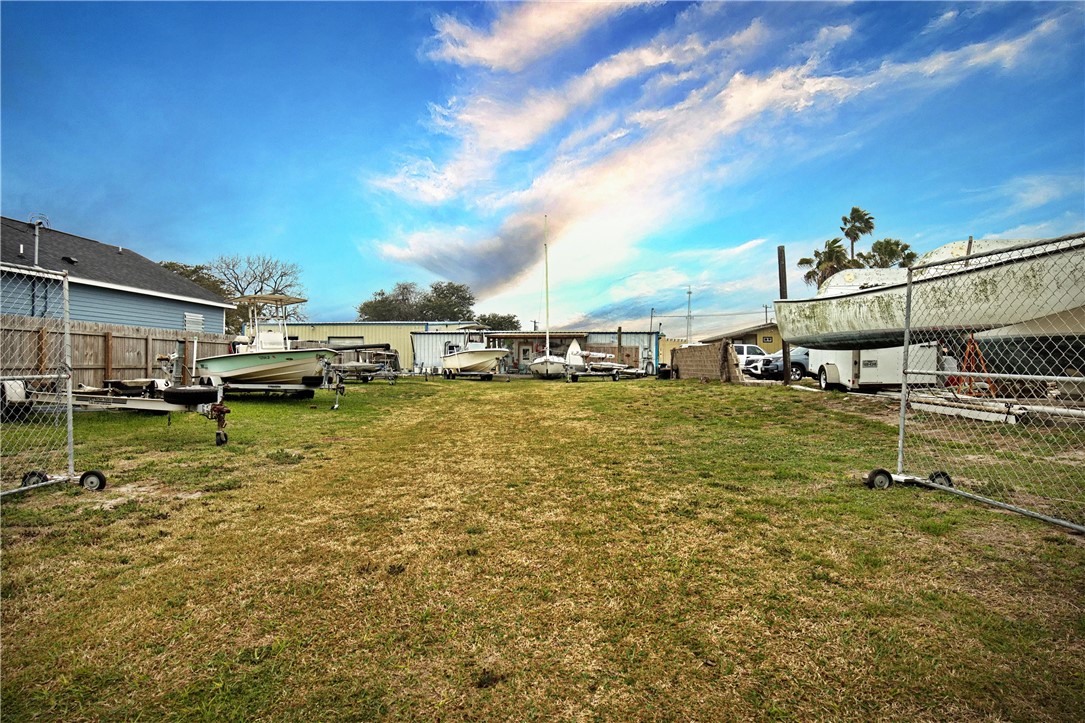 206 Highway 35 S Rockport TX 78382