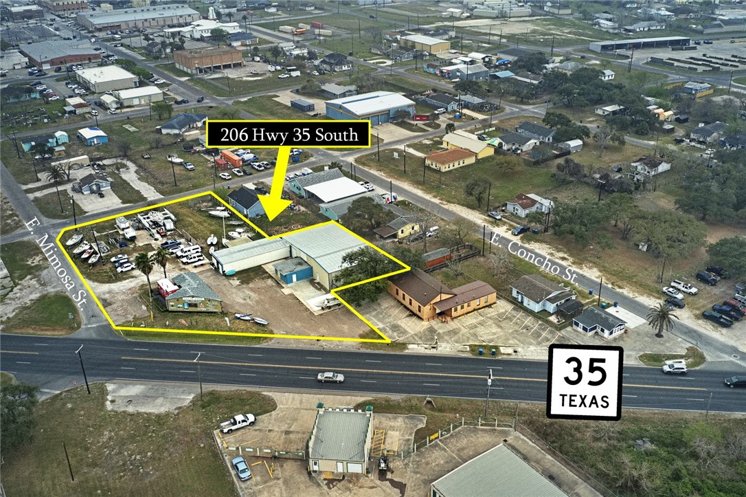 206 Highway 35 S Rockport TX 78382