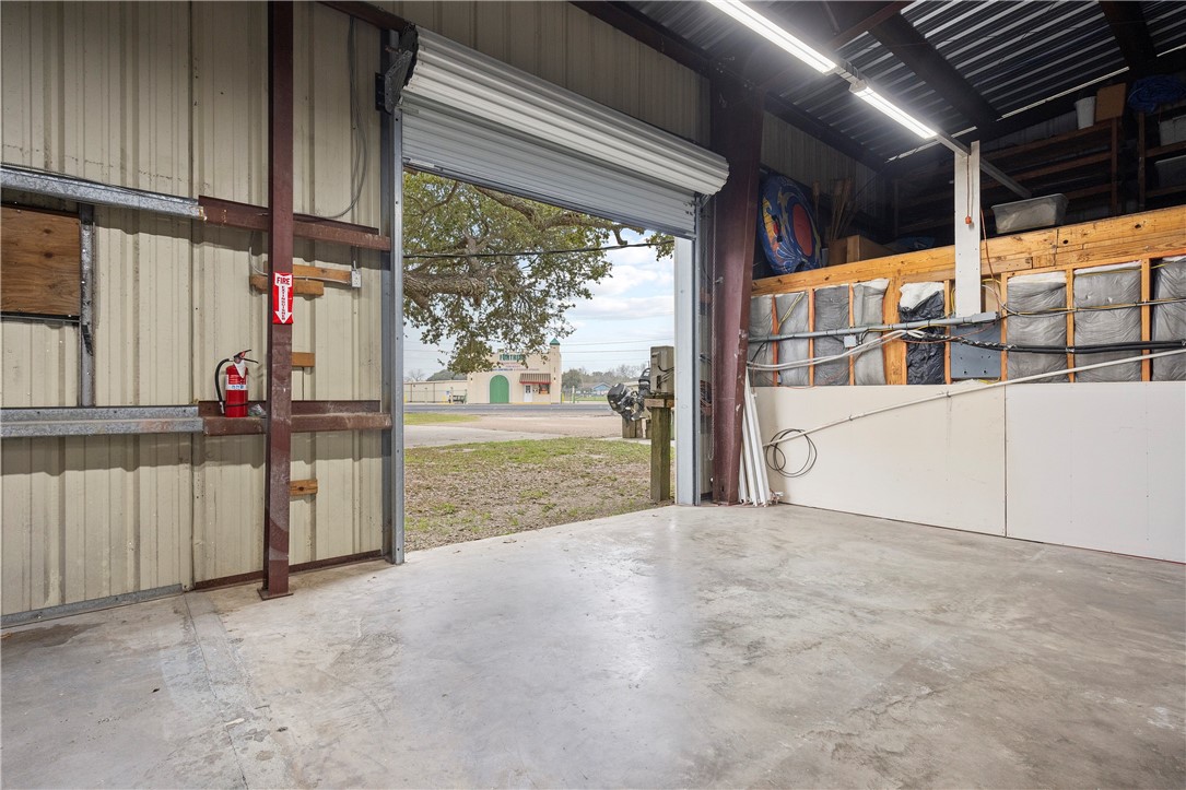 206 Highway 35 S Rockport TX 78382