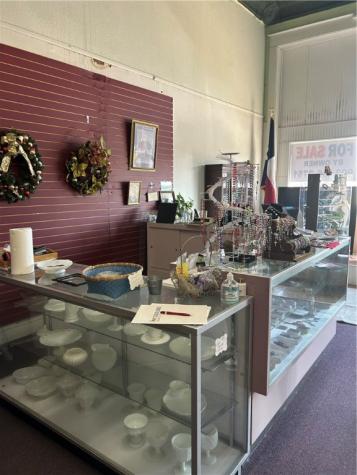 327 N Washington Street Beeville TX 78102