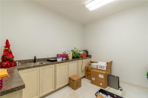 215 E 1st Street Alice TX 78332